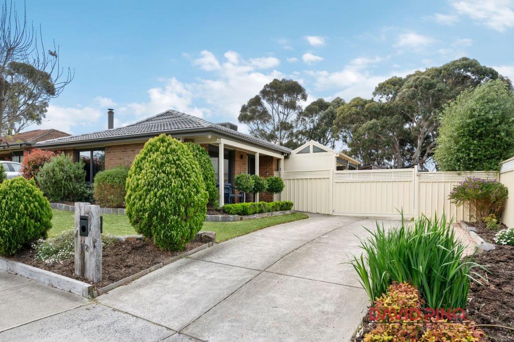 12 DUNROSSIL DR, SUNBURY, VIC 3429