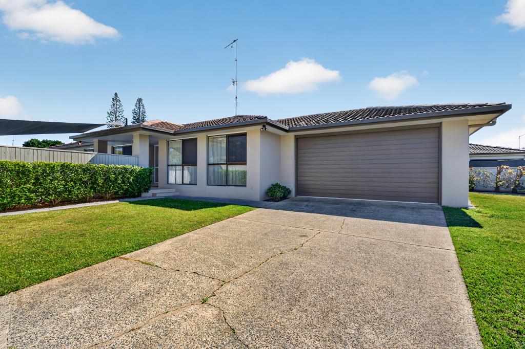 12 Sigatoka Pl, Clear Island Waters, QLD 4226