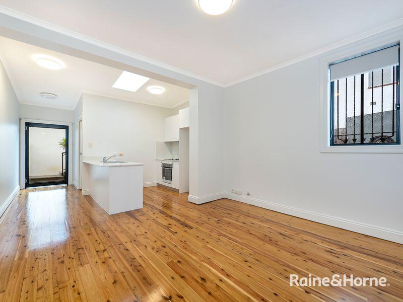 9 Day St, Marrickville, NSW 2204