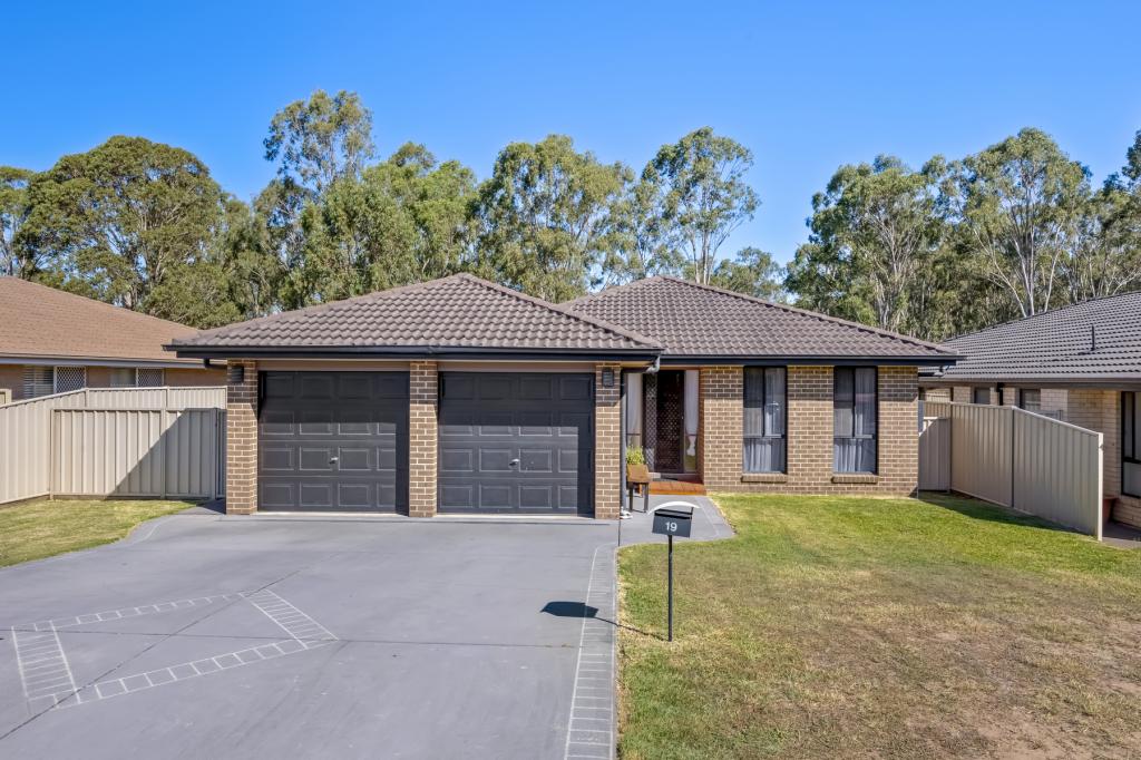 19 Conder Cres, Metford, NSW 2323