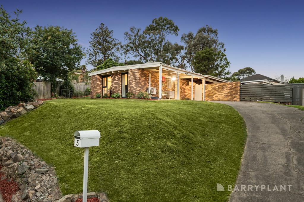 5 Byron Ct, Mooroolbark, VIC 3138