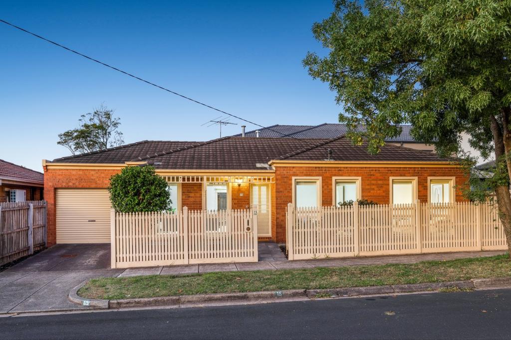 15 Castles Rd, Bentleigh, VIC 3204