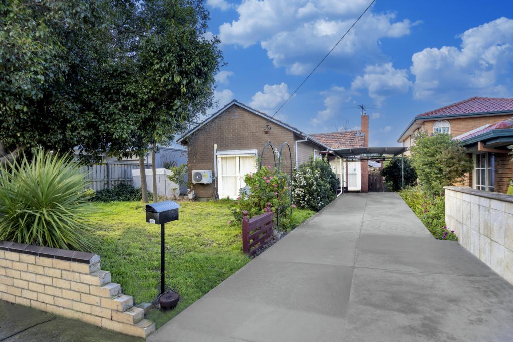 296 Douglas Pde, Newport, VIC 3015