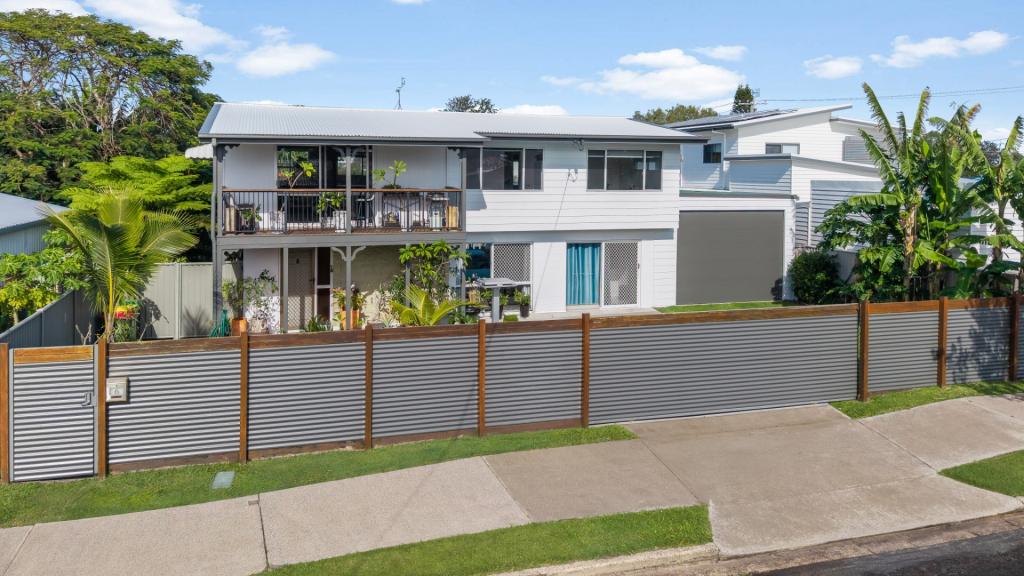 6 Earnshaw St, Golden Beach, QLD 4551