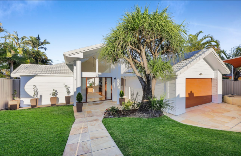 23 Tullamarine Dr, Robina, QLD 4226