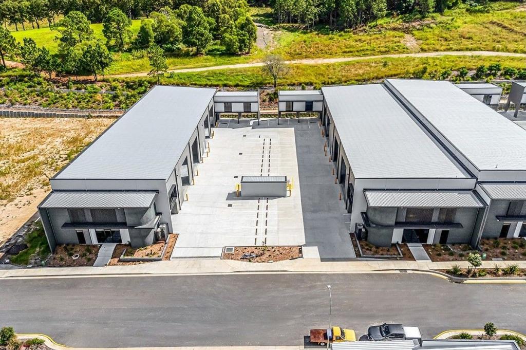 113 JARDINE DR, REDLAND BAY, QLD 4165