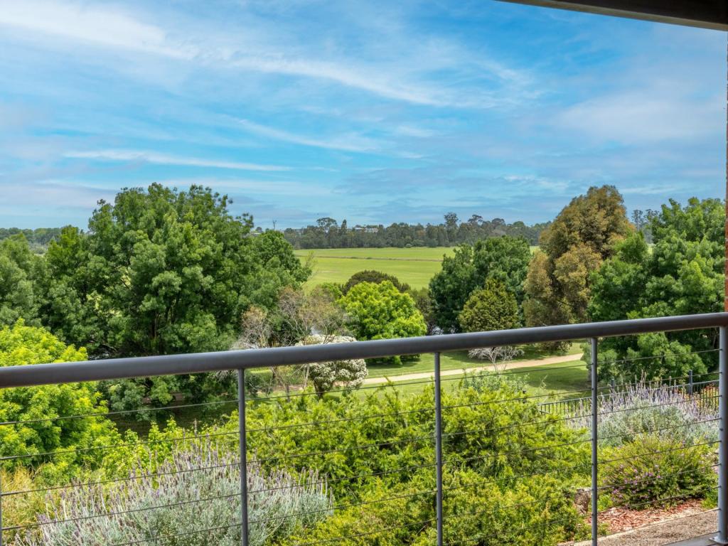 47a Morton Dr, Eastwood, VIC 3875