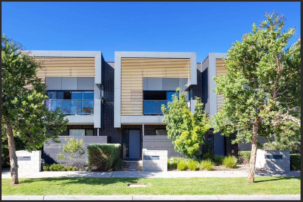 1c Westminster Dr, Avondale Heights, VIC 3034