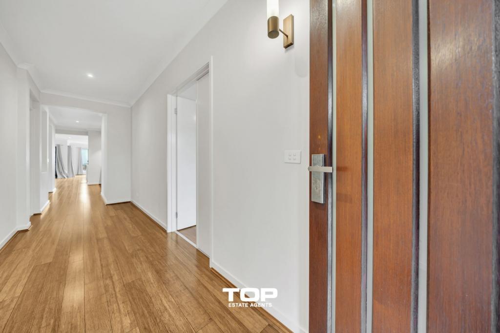 51 Mernoo Ave, Clyde North, VIC 3978