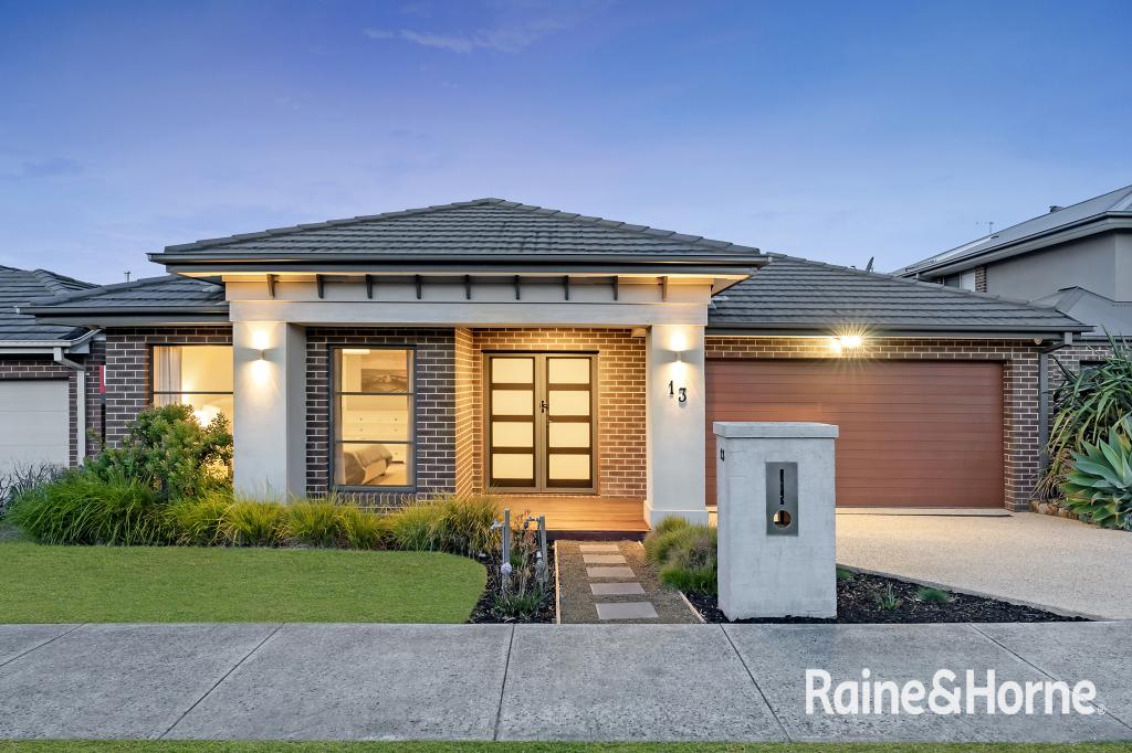 13 Native Rtt, Cranbourne East, VIC 3977