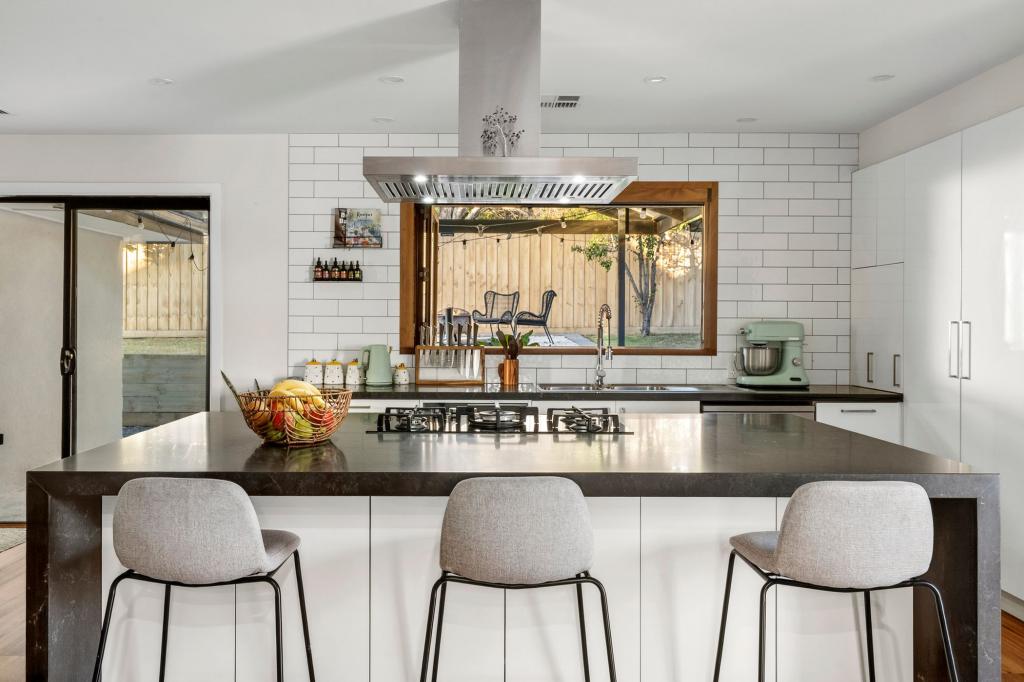 18 Clivedon Ct, Leopold, VIC 3224