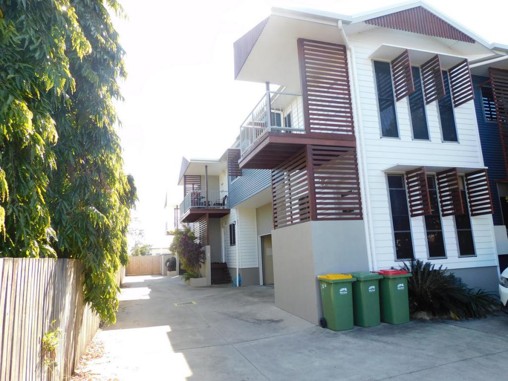 2/104 Goldsmith St, South Mackay, QLD 4740