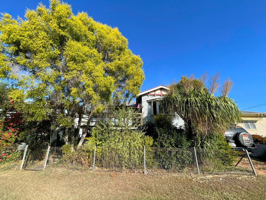 26 Dalby St, Jandowae, QLD 4410