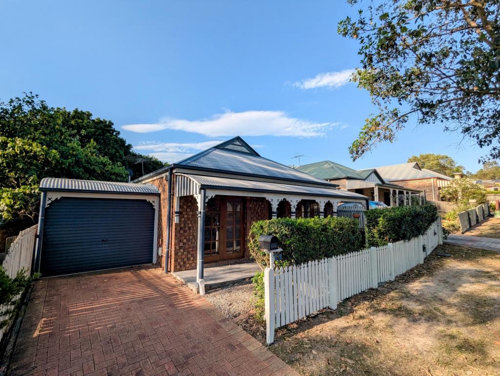 7 Leyburn Cres, Forest Lake, QLD 4078