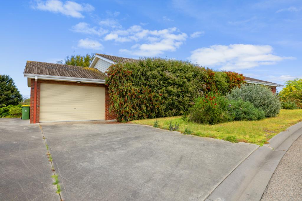 23 Stirling Dr, Lakes Entrance, VIC 3909