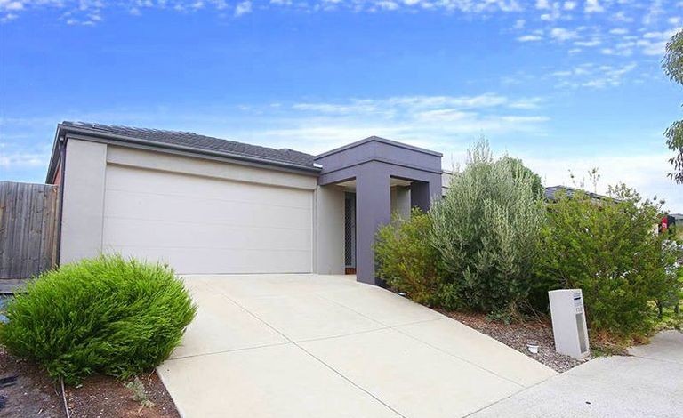 113 Golf View Dr, Craigieburn, VIC 3064