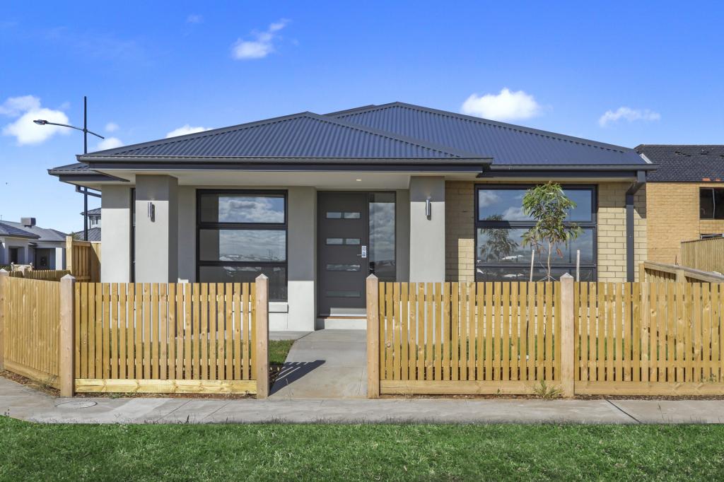 42 VIOLA DR, ROCKBANK, VIC 3335