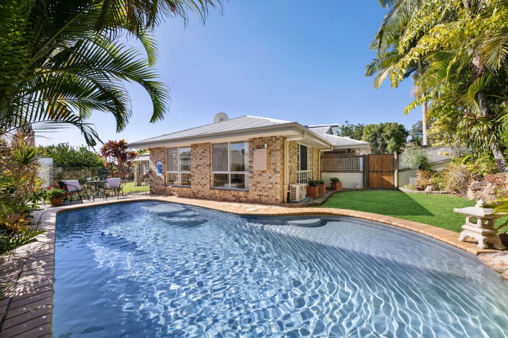 17 BLUEBUSH AVE, BUDERIM, QLD 4556