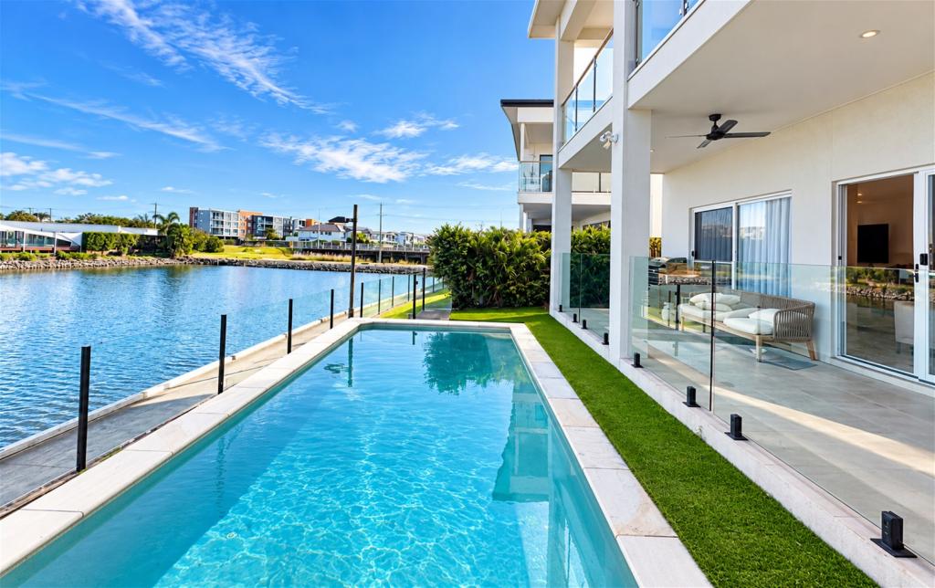 4 Santa Monica Bvd, Hope Island, QLD 4212