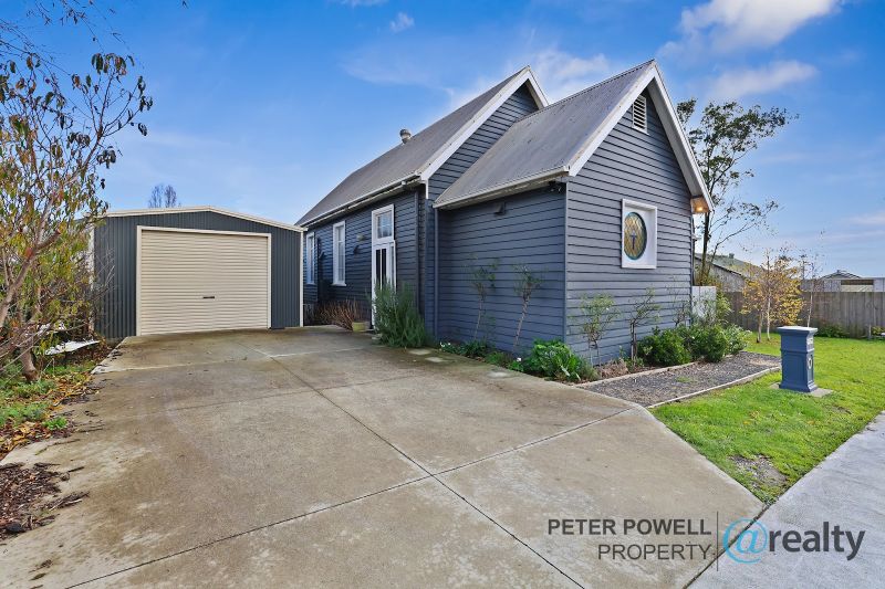 4 Phelans Lane, Moe, VIC 3825