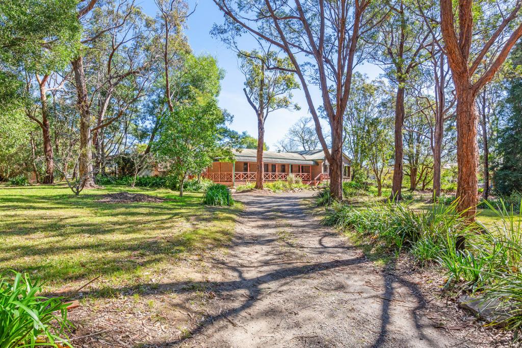 76 Chapman Pde, Faulconbridge, NSW 2776