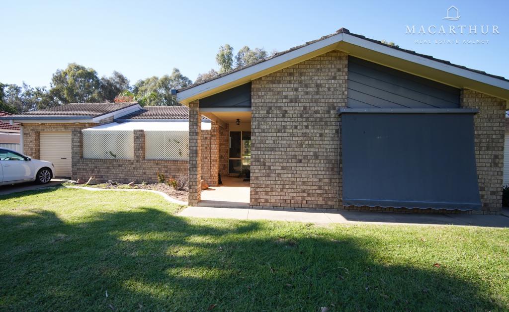 32 Karoom Dr, Glenfield Park, NSW 2650