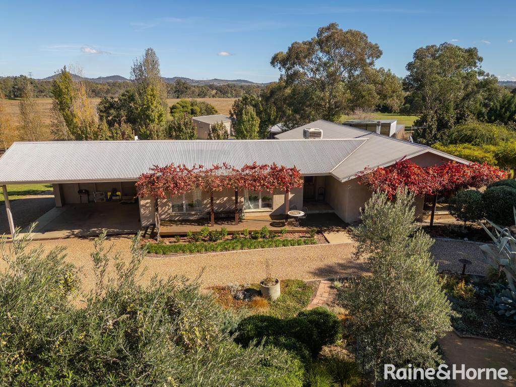 44 Blackbutt Rd, Lake Albert, NSW 2650