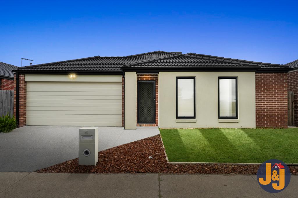 61 NEWBRIDGE BVD, WALLAN, VIC 3756