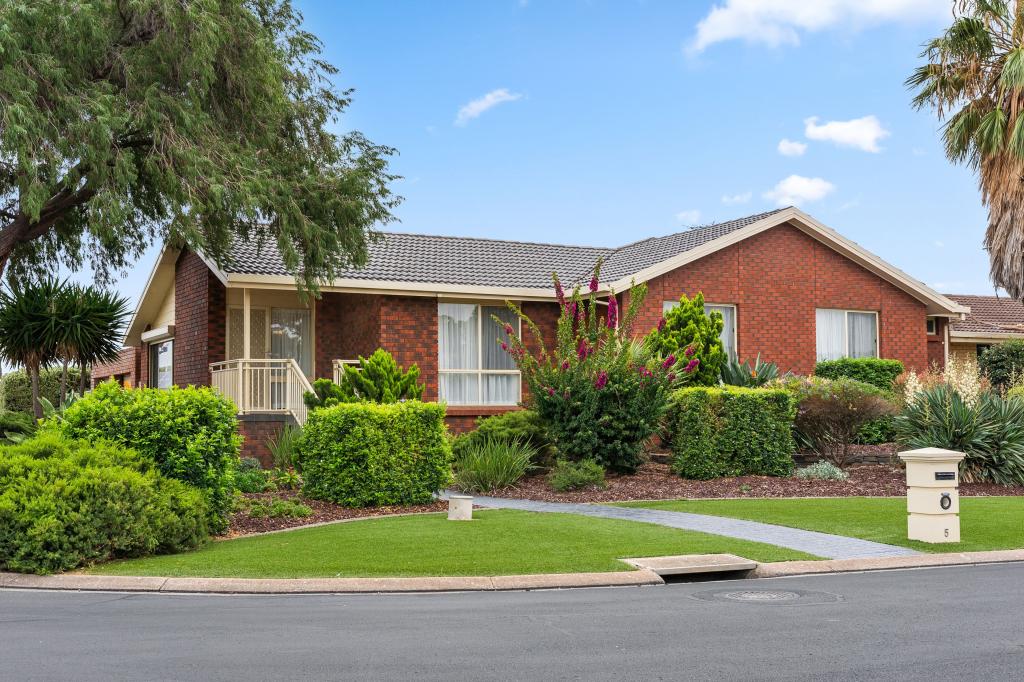 5 Tapping Cres, North Haven, SA 5018