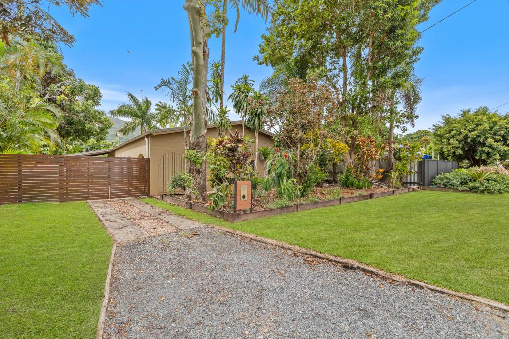 37 YURONGI ST, CARAVONICA, QLD 4878