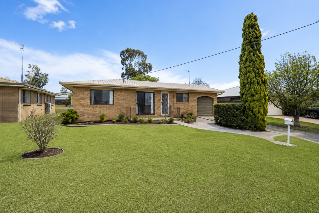 5 Beresford St, Pittsworth, QLD 4356