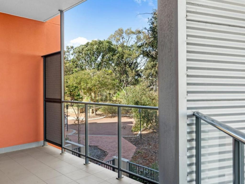 20/2 Molloy Prom, Joondalup, WA 6027