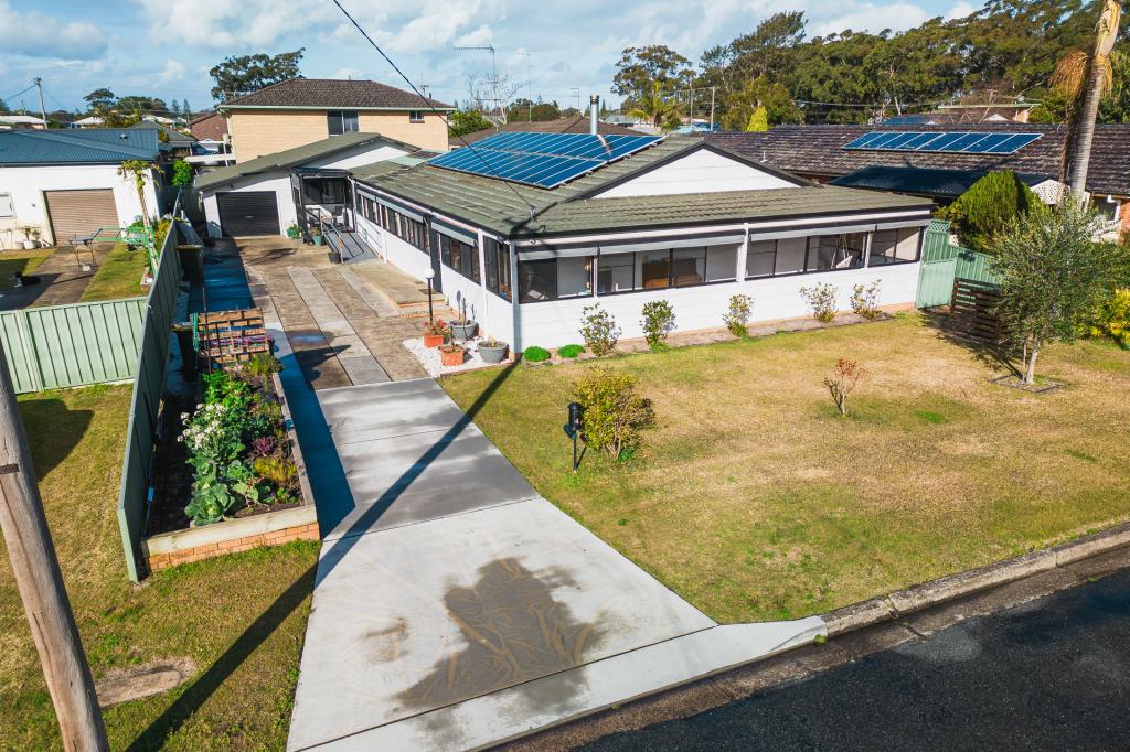 4 Banksia Pde, Tuncurry, NSW 2428