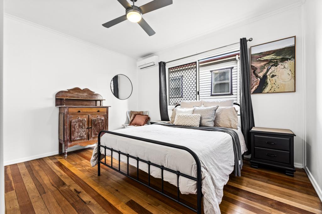 1/2 Bothwell St, Newtown, QLD 4350