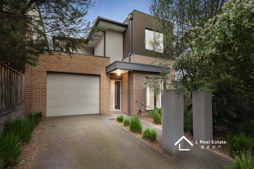 7 THE MEWS, NOTTING HILL, VIC 3168