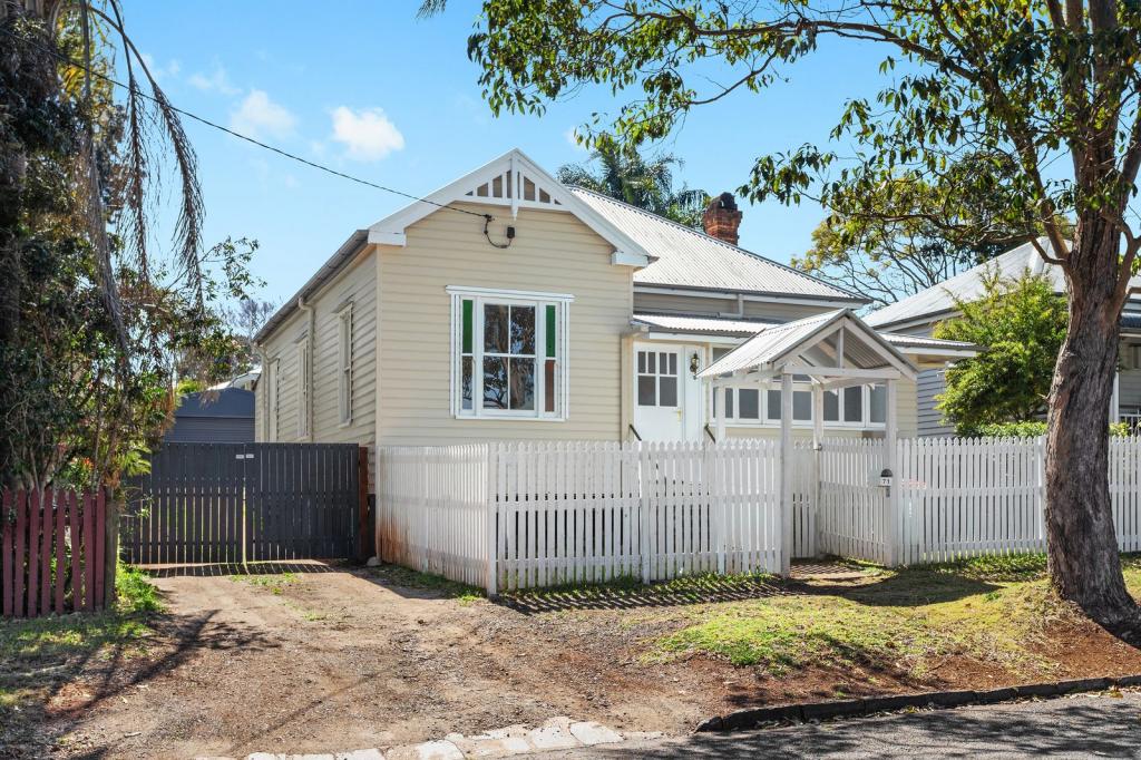 71 Alford St, Mount Lofty, QLD 4350