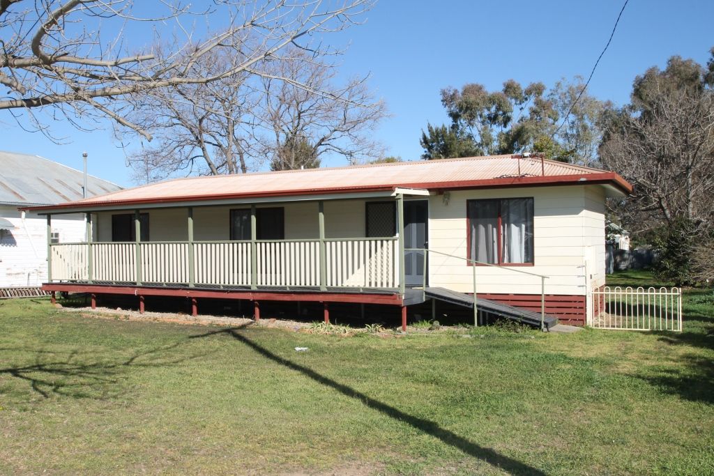 38 Pryor St, Quirindi, NSW 2343
