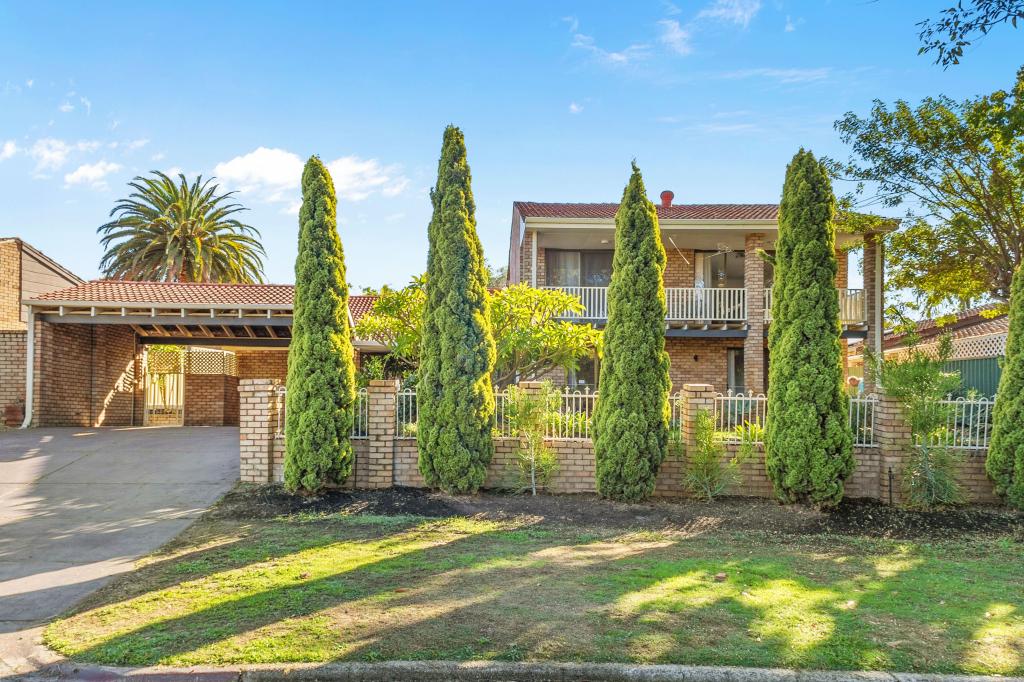17 Harrington Cres, Leeming, WA 6149
