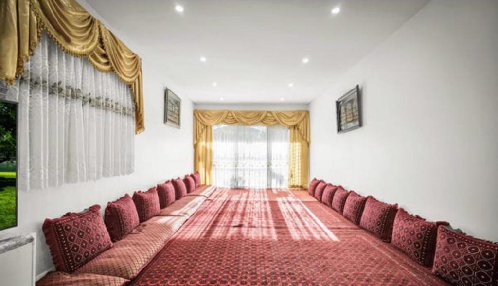 6b Clement St, Guildford, NSW 2161