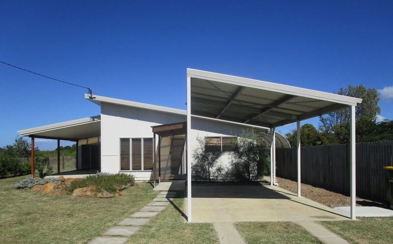 37 Hansen St, Burnett Heads, QLD 4670