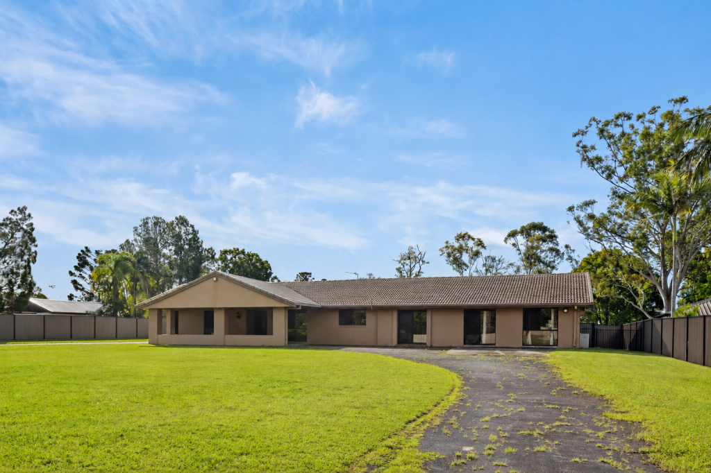 8 Oberon Way, Oxenford, QLD 4210