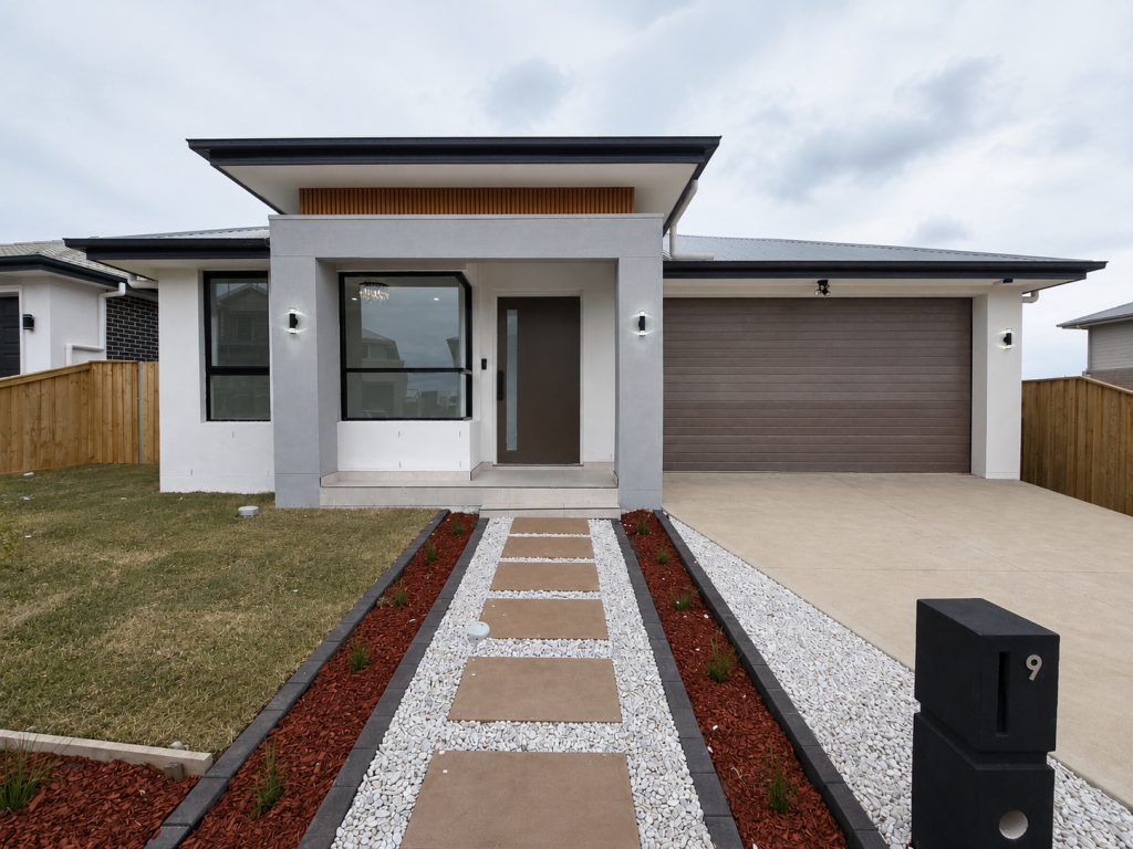 9 Todman St, Menangle Park, NSW 2563