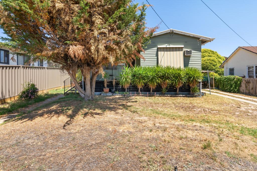 33 Morison Cres, Seymour, VIC 3660