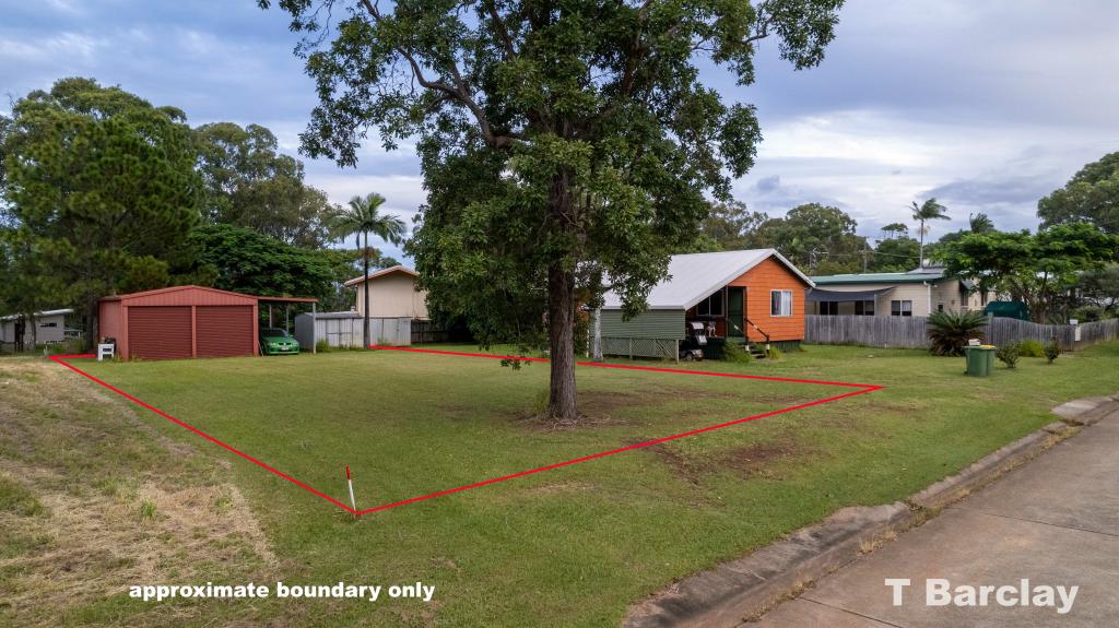 18 Crest Hvn, Lamb Island, QLD 4184