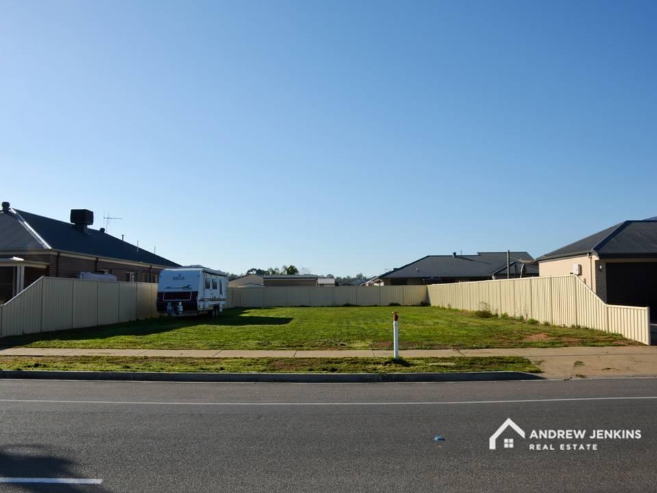 32 Campbell Rd, Cobram, VIC 3644