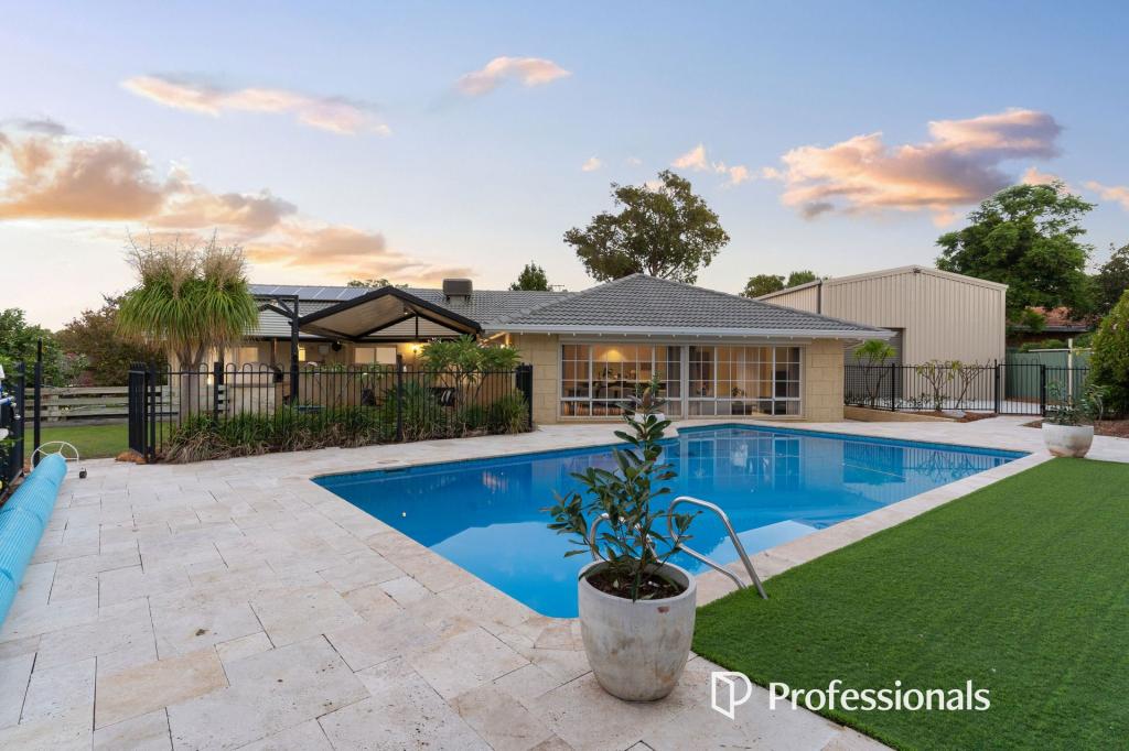 3 Godwin St, Lesmurdie, WA 6076