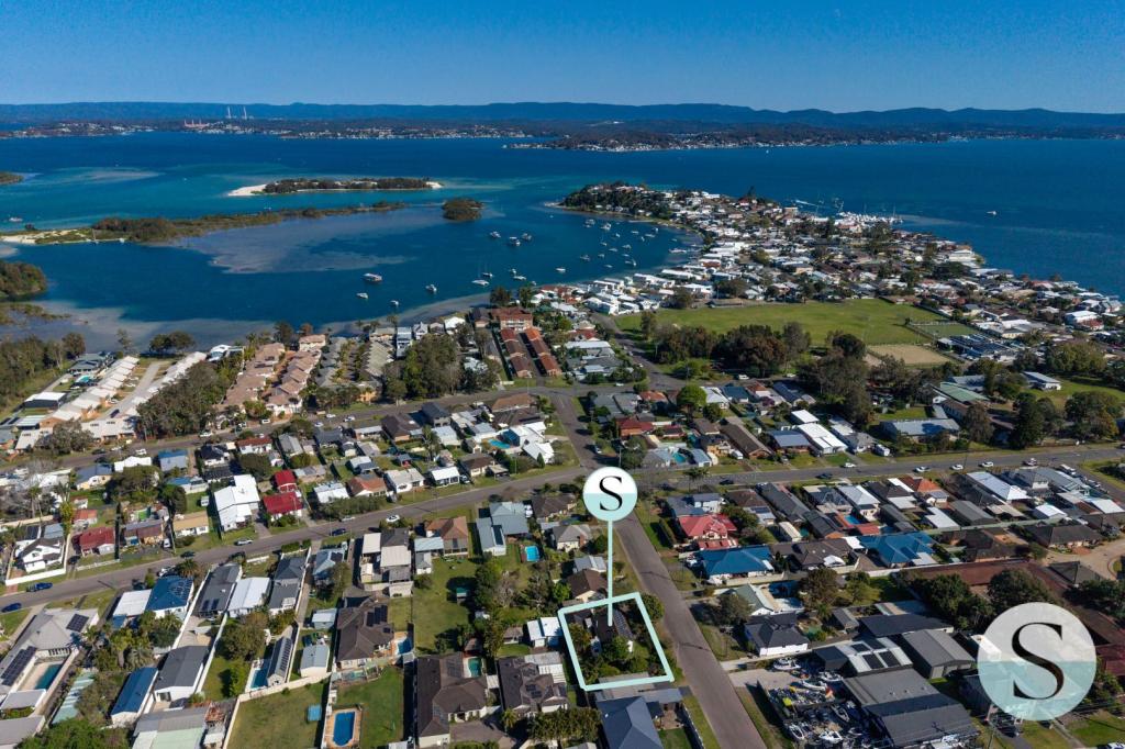 6 Docker St, Marks Point, NSW 2280