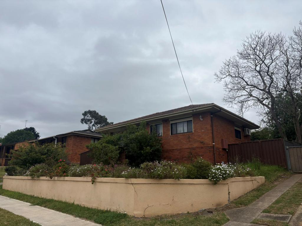 35 Phillip St, Campbelltown, NSW 2560