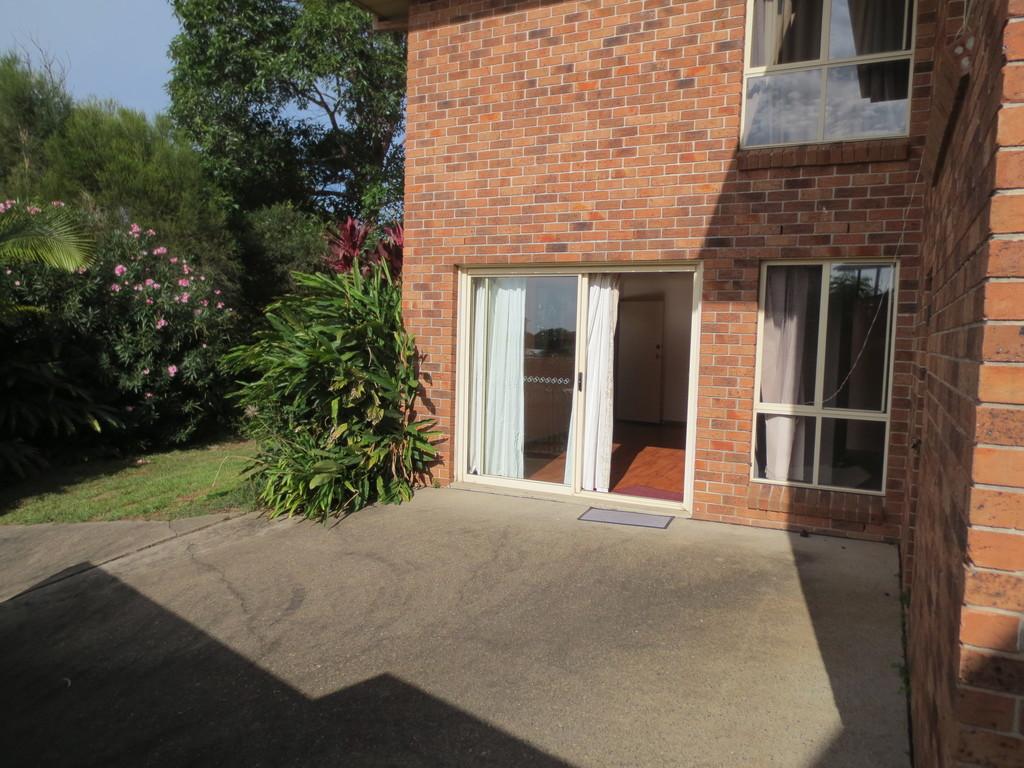 Flat @/8 Mount Pleasant Dr, North Boambee Valley, NSW 2450