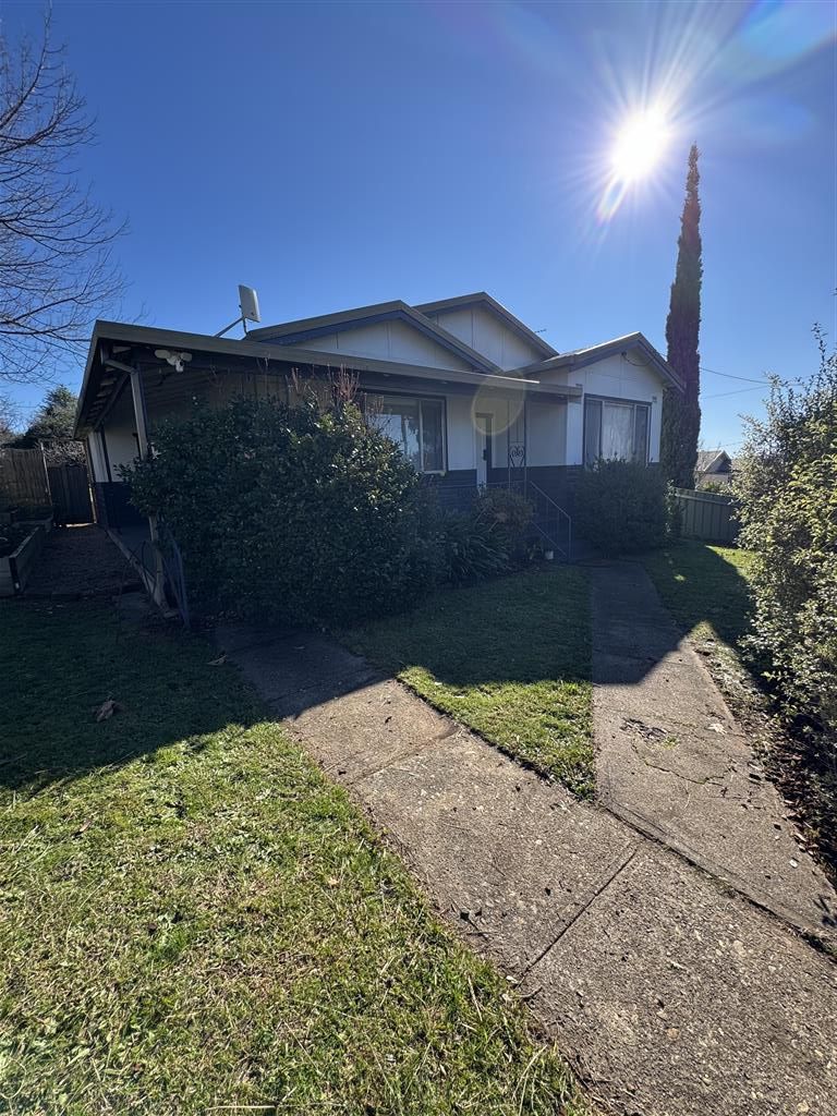 16 Tumbarumba Rd, Batlow, NSW 2730